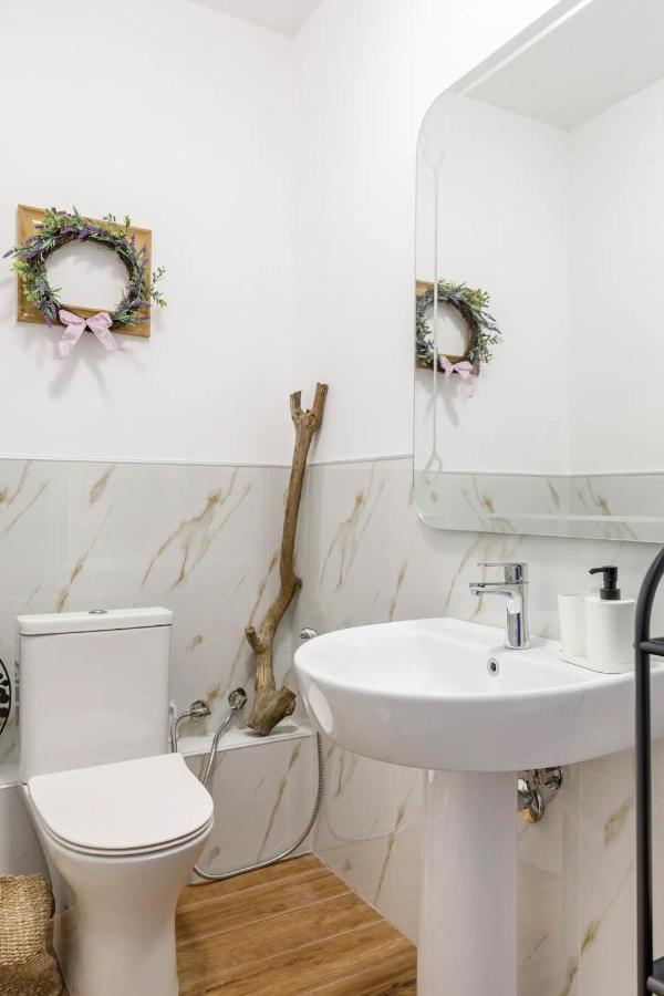 Felicity Loft In Thessaloniki _ Accessible & Comfortable Екстер'єр фото